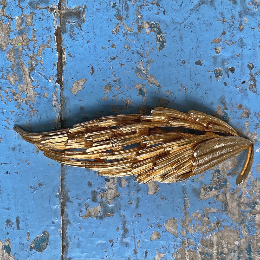 Large goldtone signed Coro leaf brooch 1960s